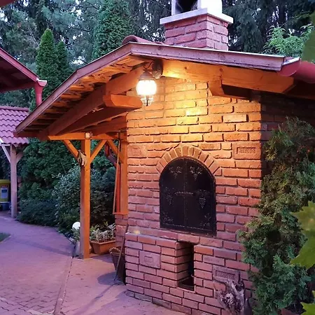 Foczeny Pince Es Vendeghaz Guest house *